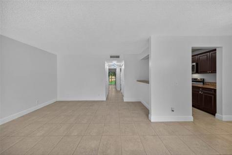 913 Meadows Circle Boynton Beach FL 33436