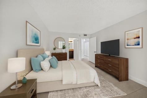 913 Meadows Circle Boynton Beach FL 33436