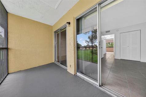 913 Meadows Circle Boynton Beach FL 33436