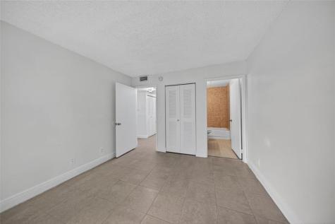 913 Meadows Circle Boynton Beach FL 33436