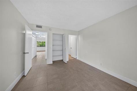 913 Meadows Circle Boynton Beach FL 33436