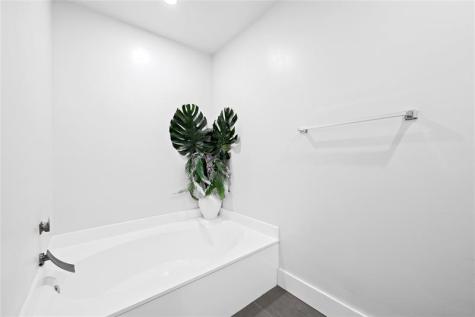 8245 NW 70th Street Tamarac FL 33321
