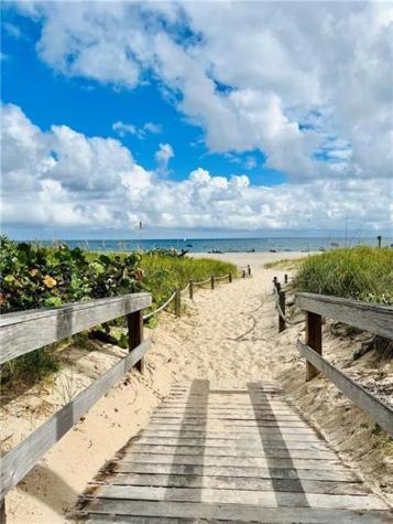 525 N Ocean Boulevard Pompano Beach FL 33062