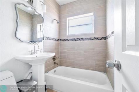 713 NW 14th Terrace Fort Lauderdale FL 33311