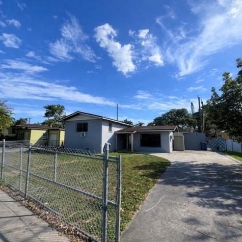 1230 NE 205th Terrace Miami FL 33179