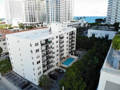 3000 Riomar Street Fort Lauderdale FL 33304