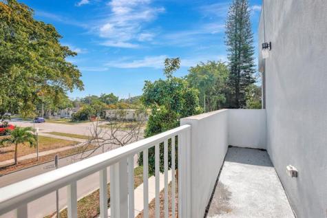 1104 S 20th Avenue Hollywood FL 33020