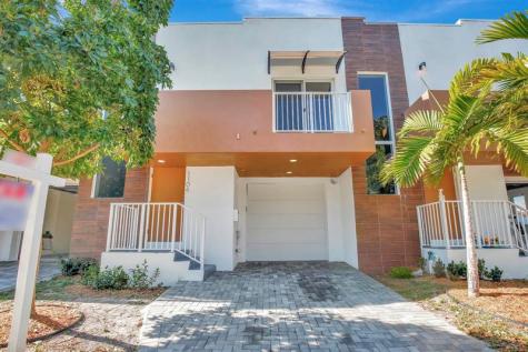 1104 S 20th Avenue Hollywood FL 33020