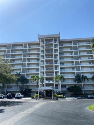 3510 Oaks Way Pompano Beach FL 33069