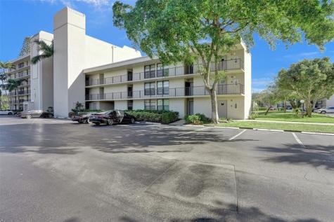 4 Royal Palm Way Boca Raton FL 33432