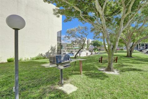 4 Royal Palm Way Boca Raton FL 33432