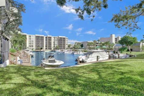 4 Royal Palm Way Boca Raton FL 33432