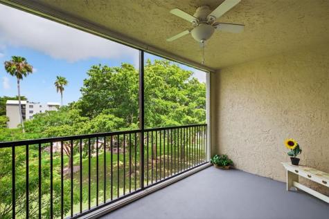 2112 S Cypress Bend Drive Pompano Beach FL 33069