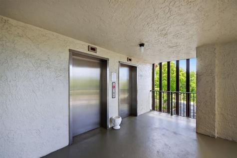 2112 S Cypress Bend Drive Pompano Beach FL 33069