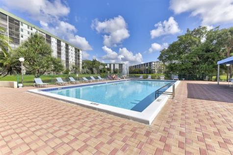 2112 S Cypress Bend Drive Pompano Beach FL 33069