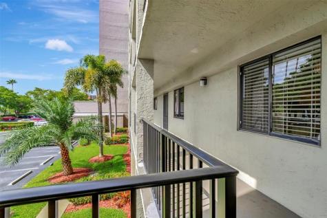 2112 S Cypress Bend Drive Pompano Beach FL 33069