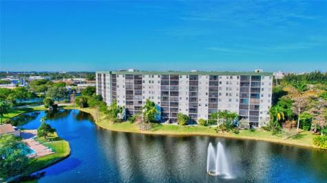 2112 S Cypress Bend Drive Pompano Beach FL 33069