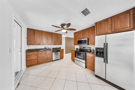 5921 NE 1st Avenue Oakland Park FL 33334