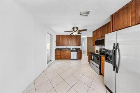 5921 NE 1st Avenue Oakland Park FL 33334