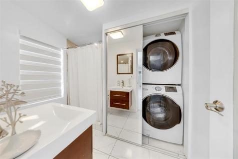 5921 NE 1st Avenue Oakland Park FL 33334