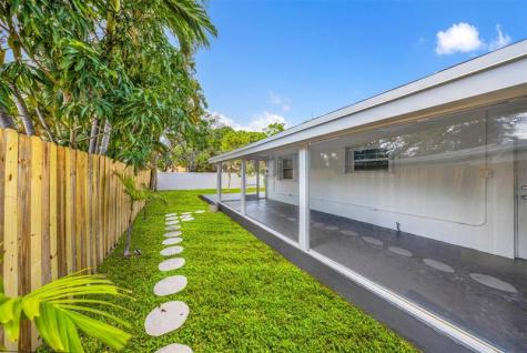 5921 NE 1st Avenue Oakland Park FL 33334