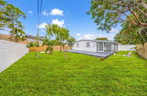 5921 NE 1st Avenue Oakland Park FL 33334