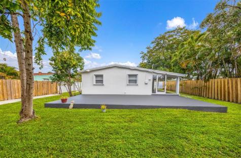 5921 NE 1st Avenue Oakland Park FL 33334