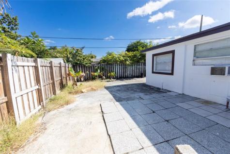 2510 NE 3rd Avenue Pompano Beach FL 33064