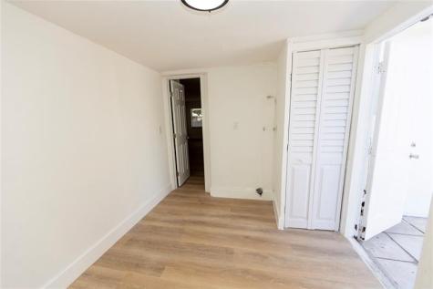 2510 NE 3rd Avenue Pompano Beach FL 33064