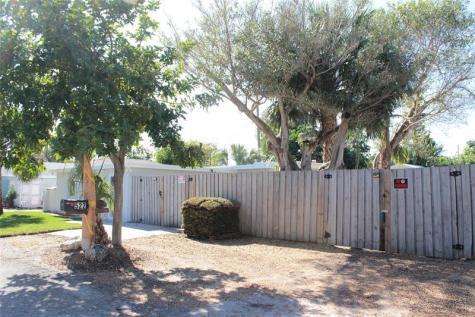 522 SE 20th Court Boynton Beach FL 33435