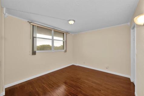 118 Royal Park Drive Oakland Park FL 33309