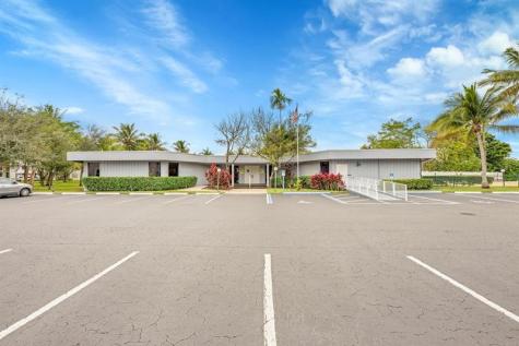 118 Royal Park Drive Oakland Park FL 33309