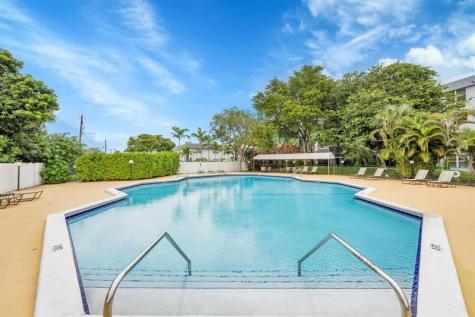 118 Royal Park Drive Oakland Park FL 33309