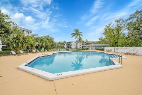 118 Royal Park Drive Oakland Park FL 33309