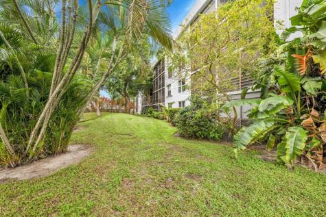 118 Royal Park Drive Oakland Park FL 33309