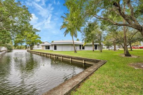 118 Royal Park Drive Oakland Park FL 33309