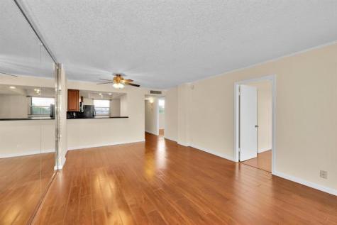 118 Royal Park Drive Oakland Park FL 33309
