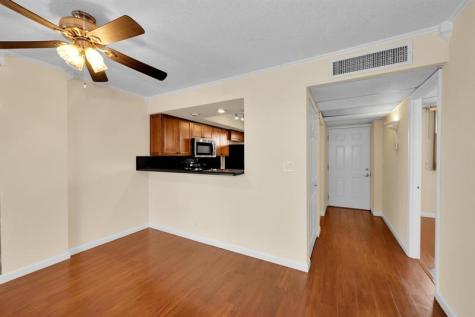 118 Royal Park Drive Oakland Park FL 33309