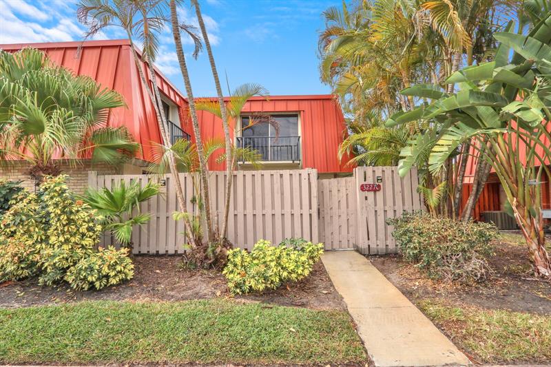 3227 Gardens East Drive Palm Beach Gardens FL 33410