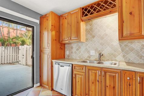 3227 Gardens East Drive Palm Beach Gardens FL 33410