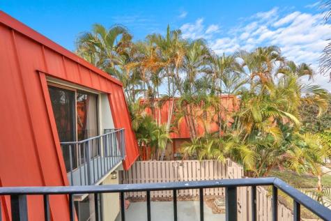 3227 Gardens East Drive Palm Beach Gardens FL 33410