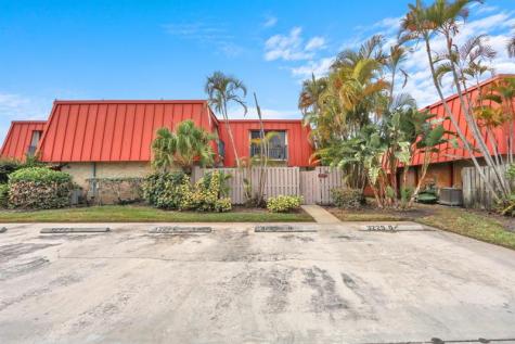 3227 Gardens East Drive Palm Beach Gardens FL 33410