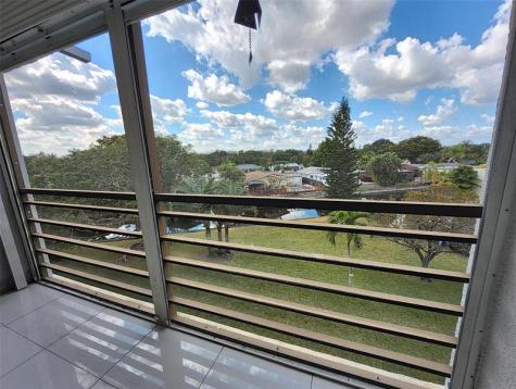 112 Royal Park Drive Oakland Park FL 33309