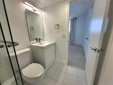 112 Royal Park Drive Oakland Park FL 33309