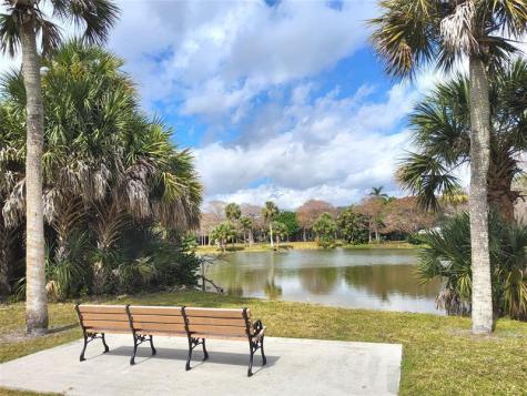 112 Royal Park Drive Oakland Park FL 33309