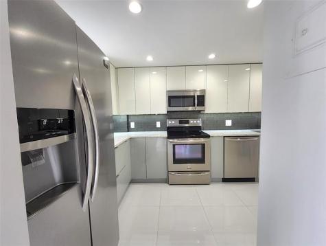 112 Royal Park Drive Oakland Park FL 33309