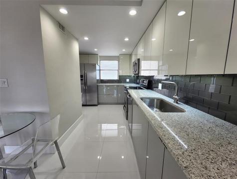 112 Royal Park Drive Oakland Park FL 33309
