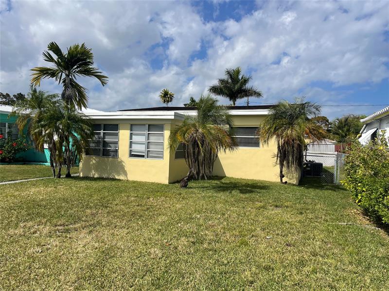 1635 Moffett Street Hollywood FL 33020