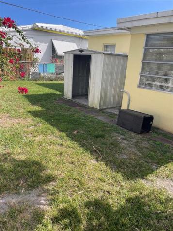 1635 Moffett Street Hollywood FL 33020