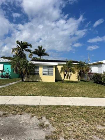 1635 Moffett Street Hollywood FL 33020
